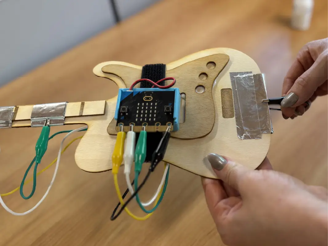 micro:bit guitar step 9 of 10
