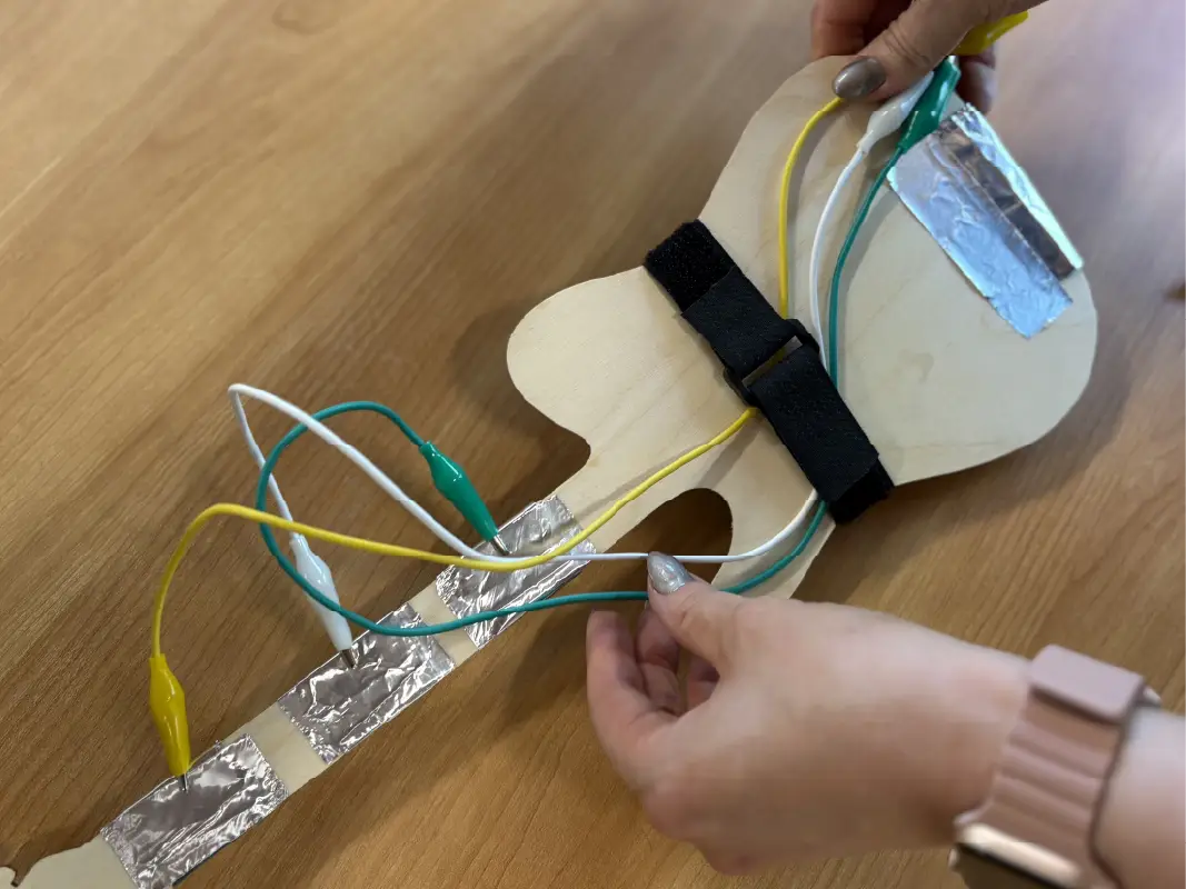 micro:bit guitar step 8 of 10