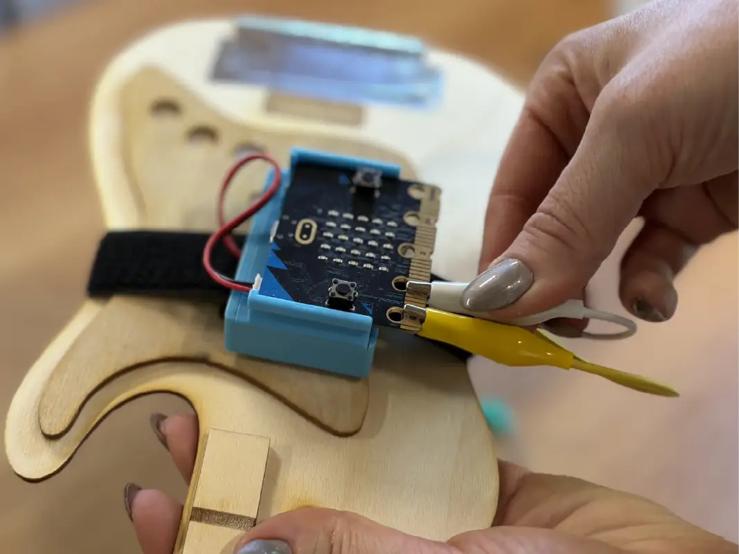 micro:bit guitar step 7 of 10